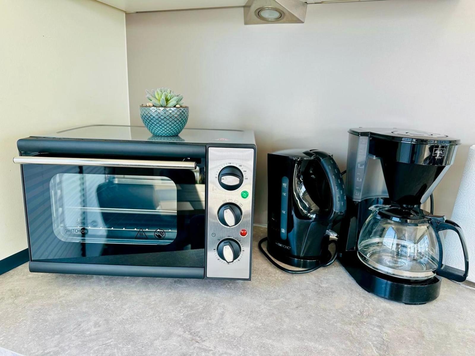 Exklusives Ostsee-Hausboot, Kueche Mit Spueler, Tv, Grosse Sonnenterrasse, 3X Kostenfreie Kfz-Parkplaetze, Klimaanlage, Bis Zu 6 Personen, 2X Baeder, Waschmaschine Boltenhagen  Exterior photo
